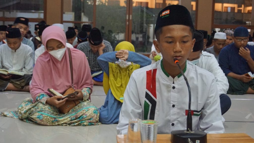 Santri Hafidh ke 13
