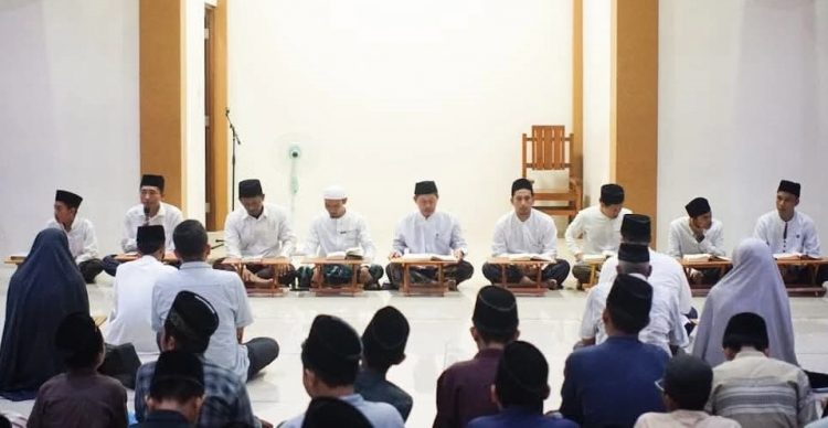Menapaki Awal 2025, Ponpes Refah Islami Gresik Kembali Lahirkan Hafidz Al Quran ke-69 dan 70