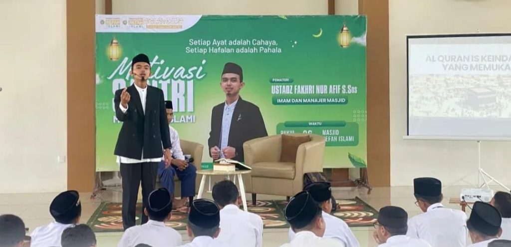 Tumbuhkan Semangat Cinta Kitab Suci Al-Qur’an, MTs Islam Terpadu Refah Gelar Motivasi Santri
